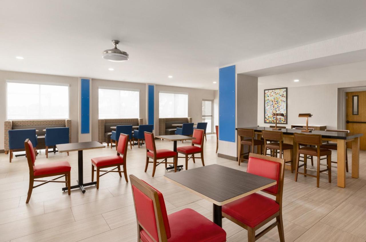 Holiday Inn Express Vero Beach-West I-95 By Ihg Exterior foto