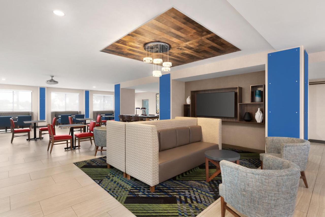 Holiday Inn Express Vero Beach-West I-95 By Ihg Exterior foto