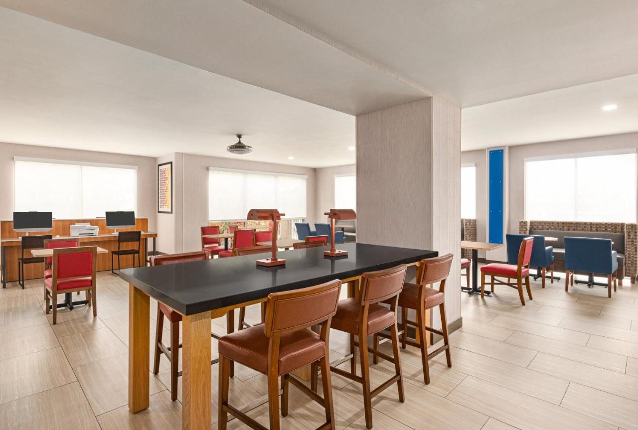 Holiday Inn Express Vero Beach-West I-95 By Ihg Exterior foto