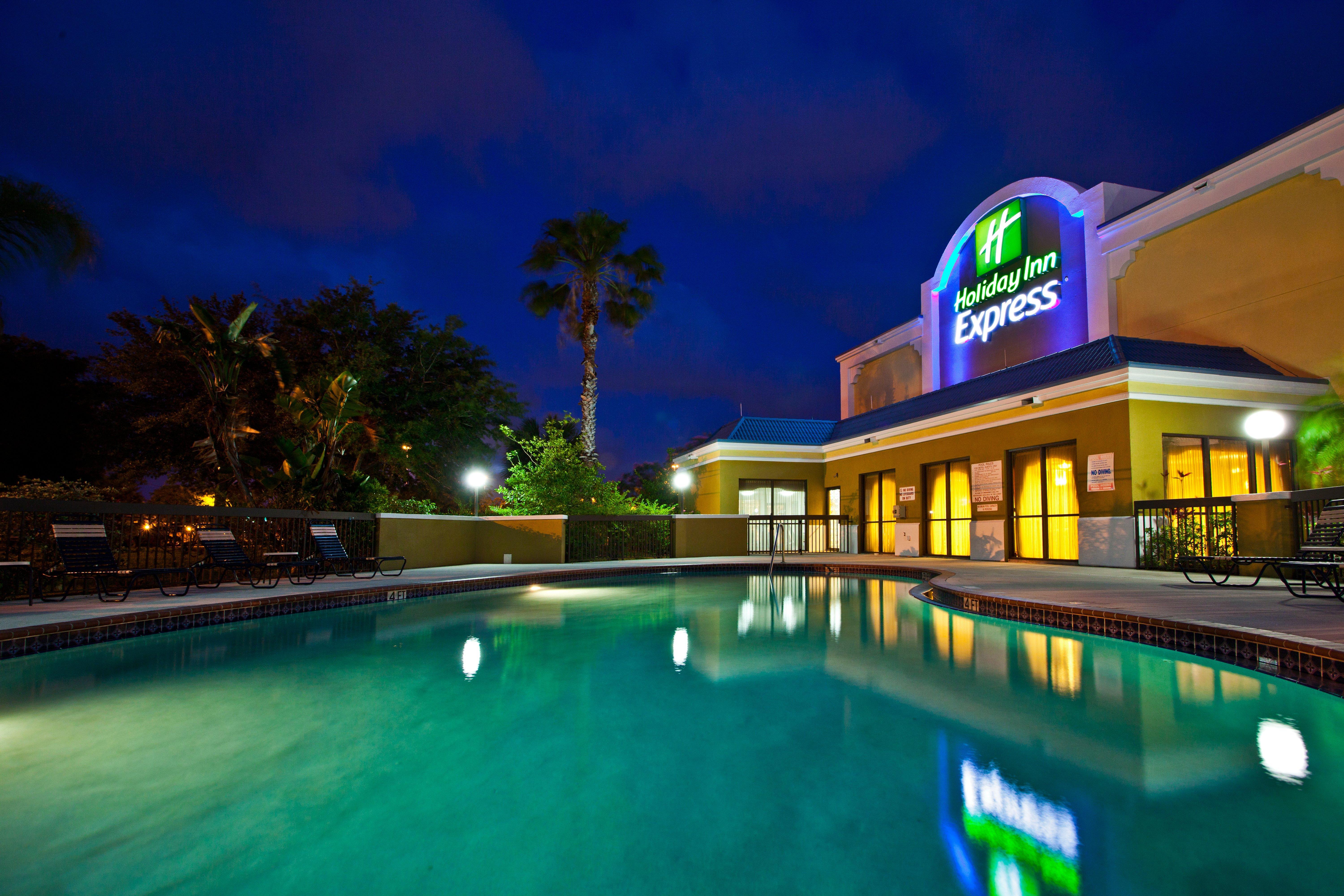 Holiday Inn Express Vero Beach-West I-95 By Ihg Exterior foto
